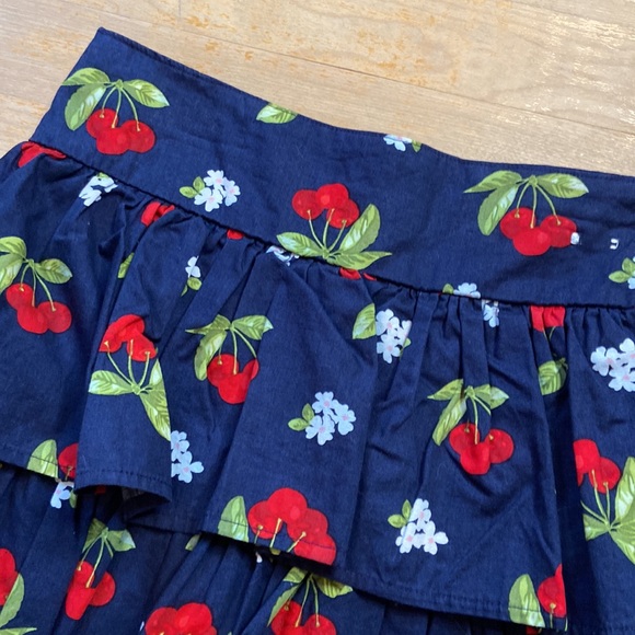 🌺 GYMBOREE Tiered Cherry Floral Print Skirt - Picture 2 of 8